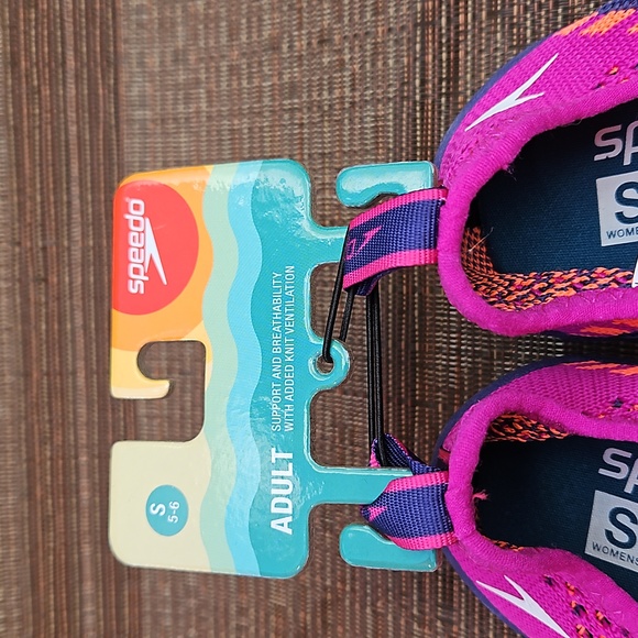 NWT SPEEDO WATER SHOES SIZE SMALL PURPLE - Picture 3 of 7